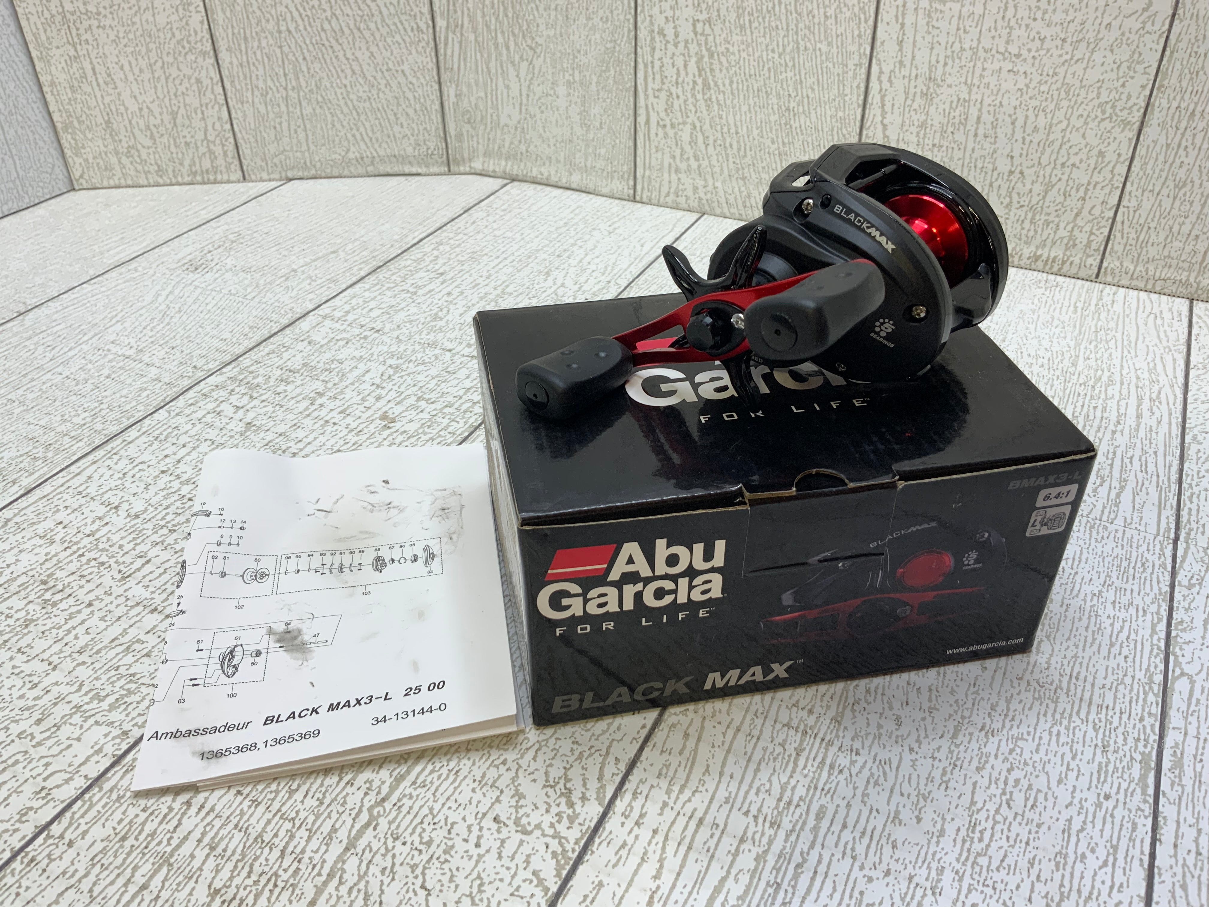 Abu Garcia Black Max & Max X Low Profile Baitcast Fishing Reel (Left Handed) (7953815372014)